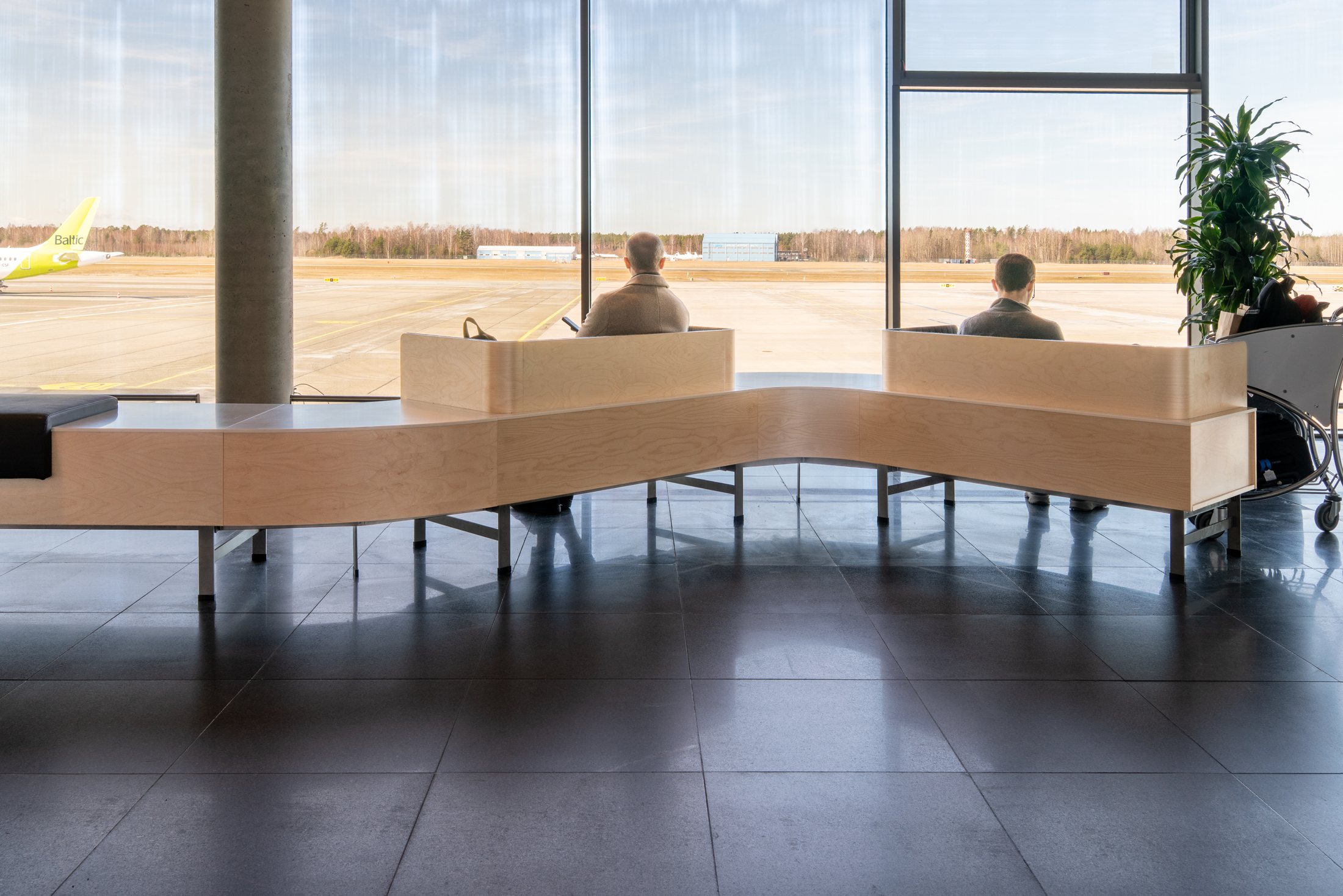Gust seating in the terminal