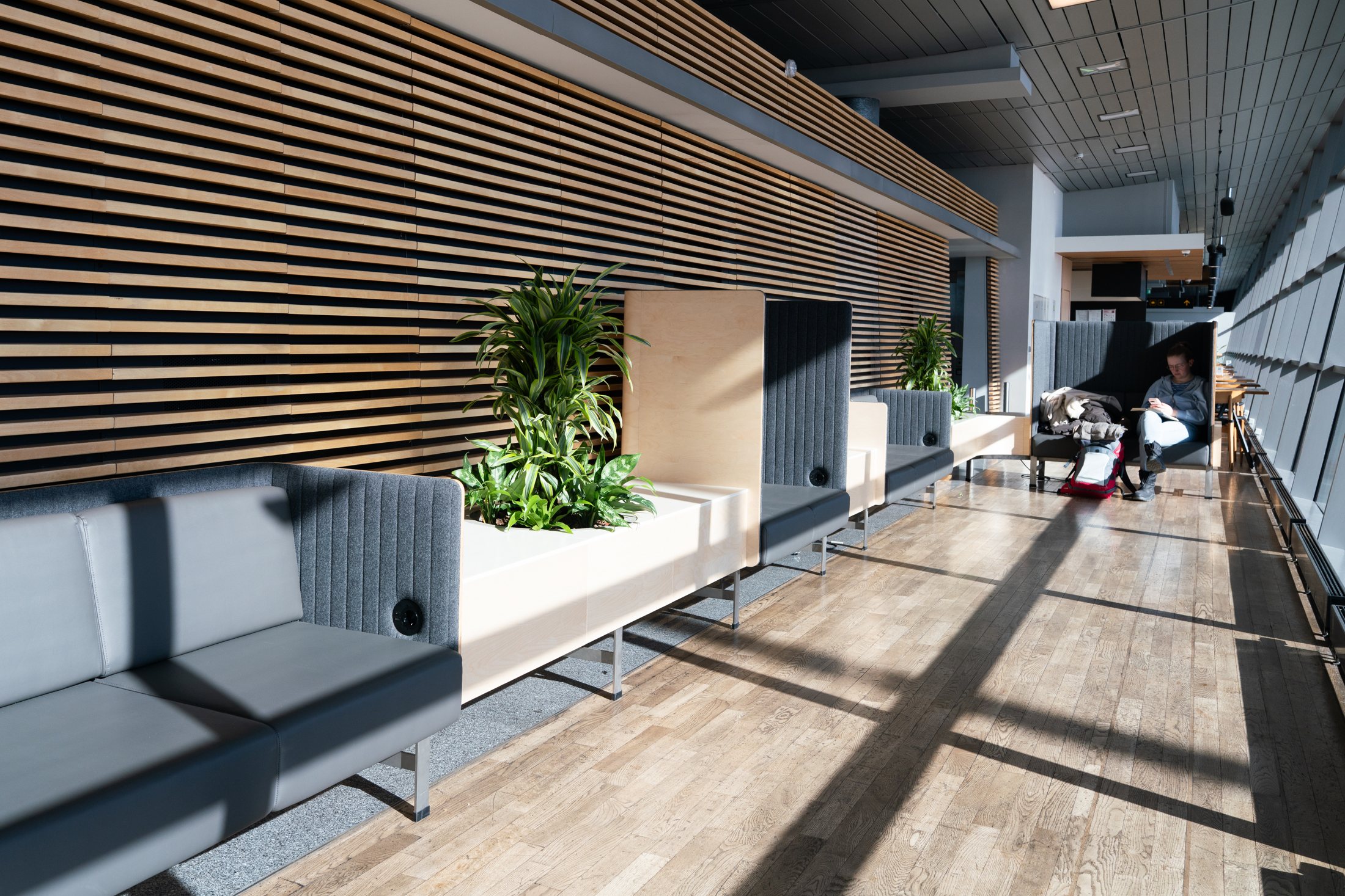 Gust seating run in the terminal